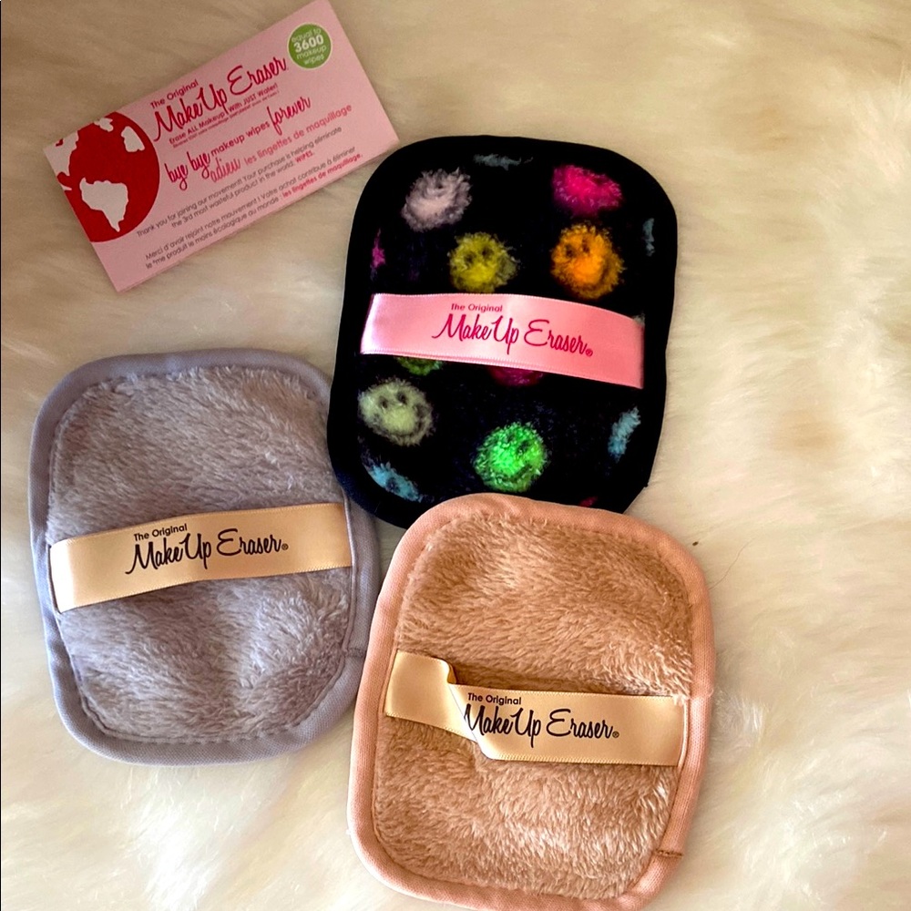 🆕 MakeUp Eraser Set of 3- Multicolor